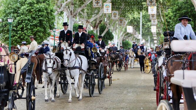 El paseo de caballos en una jornada de la pasada Feria de Abril.